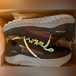 Men’s altra out road shoes size 12 NIB